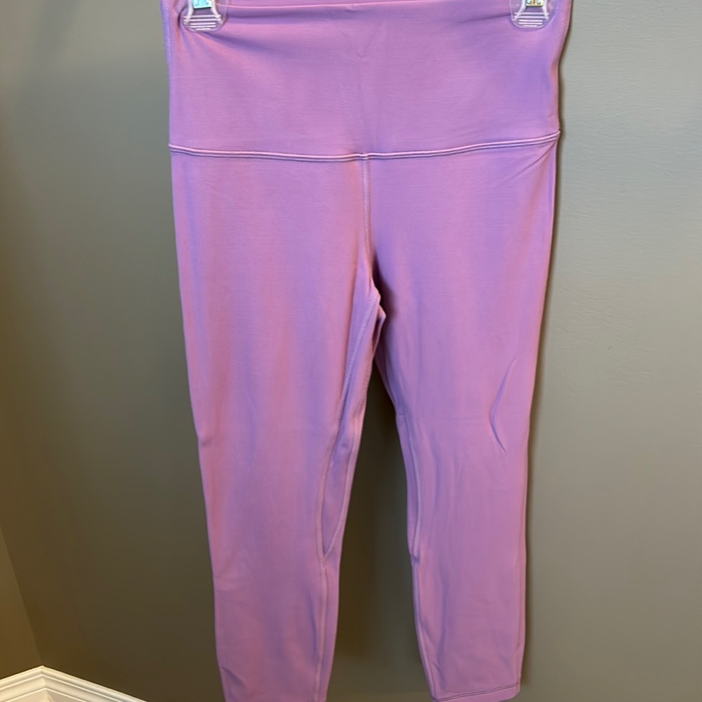 Lululemon Align Crop 23” Wisteria Purple - Sz 6